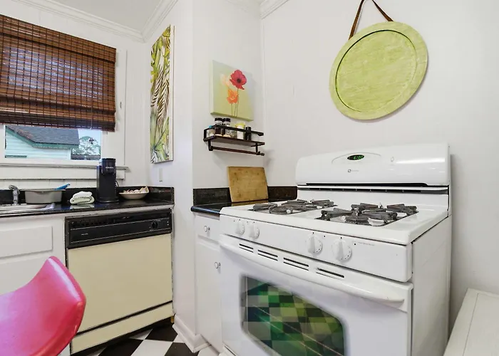Spacious 2br Perfect For Work Crews Or Families Lafayette