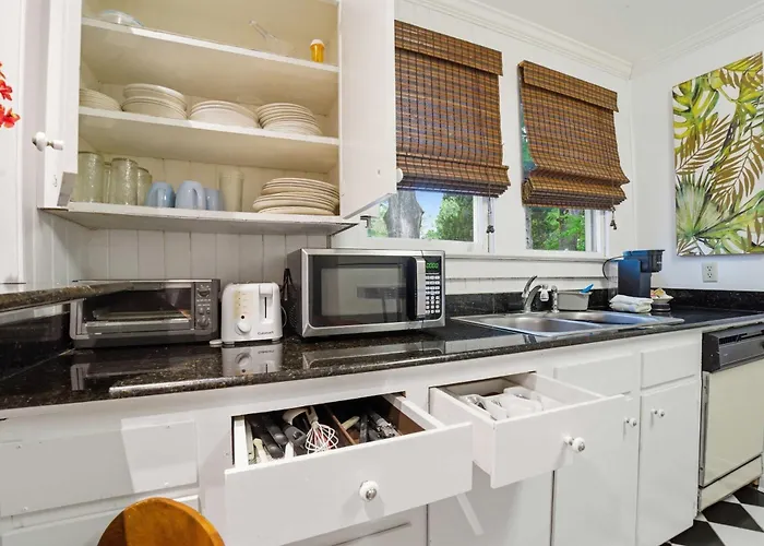 Spacious 2br Perfect For Work Crews Or Families Lafayette